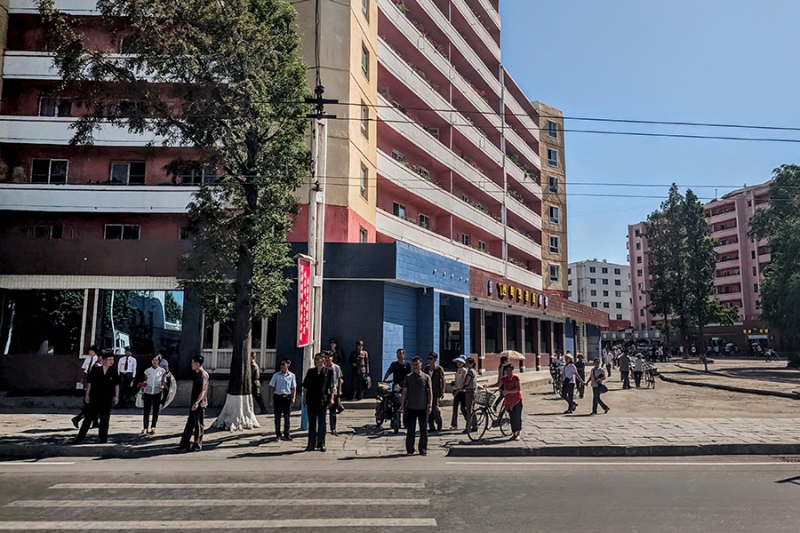 Первые туристы из России описали отдых на курорте в Северной Корее