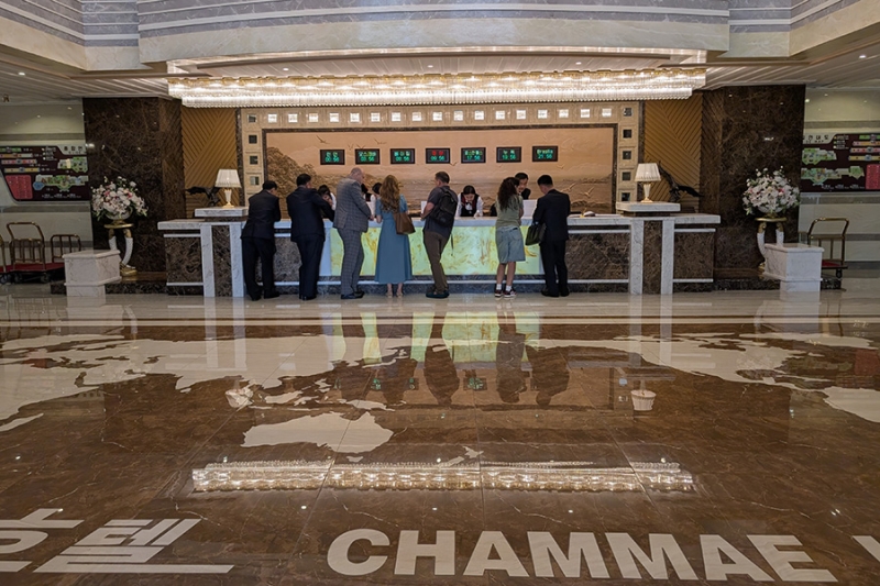 Первые туристы из России описали отдых на курорте в Северной Корее