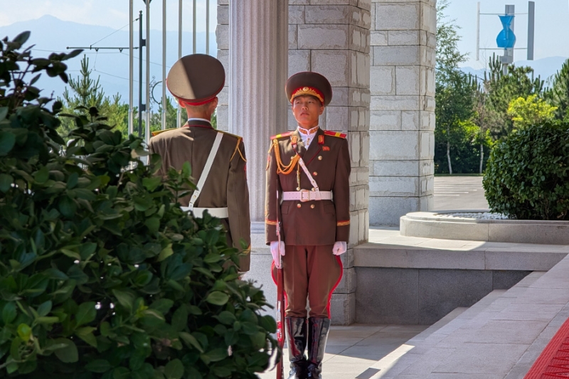 Первые туристы из России описали отдых на курорте в Северной Корее