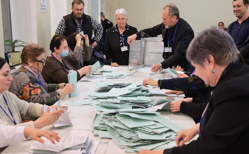 Первый тур выборов президента в Абхазии не выявил победителя