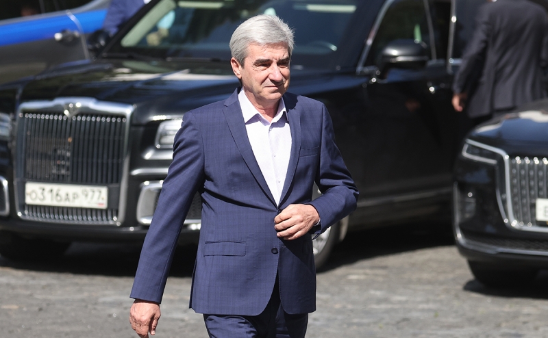 Песков объяснил отсутствие Путина на прощании со Старовойтом