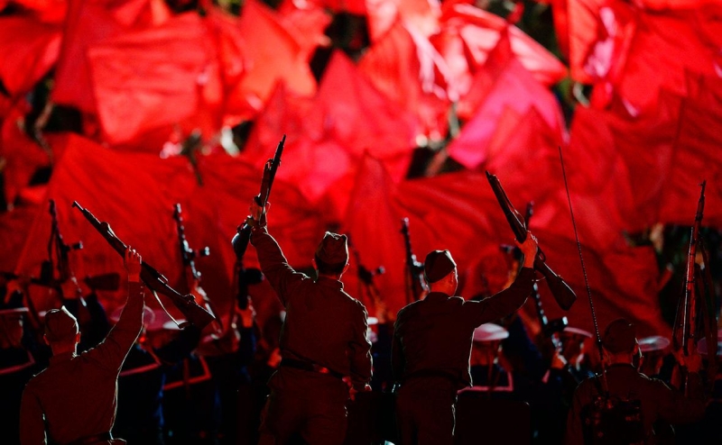 Песков ответил на совет Зеленского переживать о параде на 9 Мая