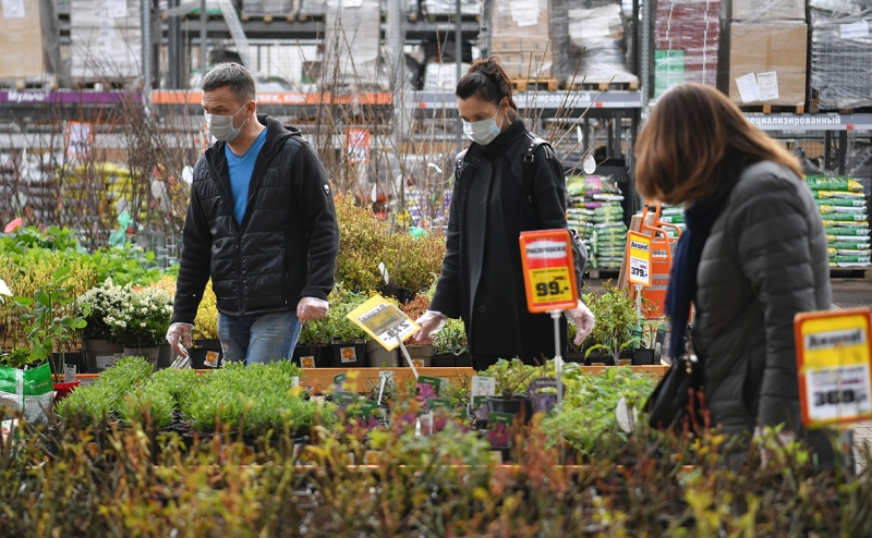 Песков счел невозможным «выталкивание» России из международной жизни