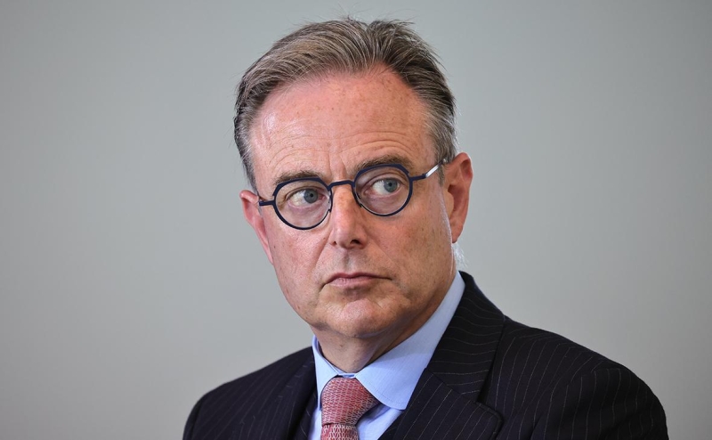 Песков сравнил с бандой участников дискуссии об изъятии активов России