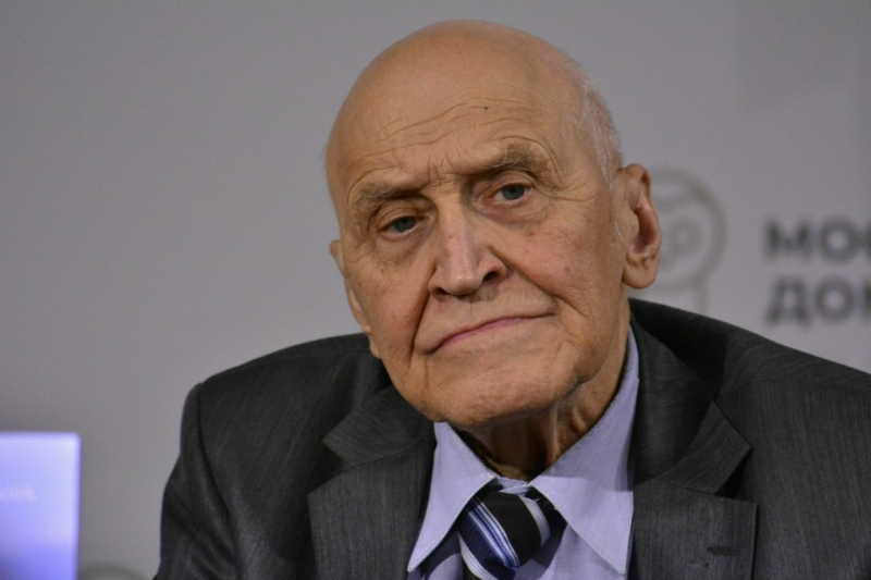 Песней года по версии «Грэмми» стал саундтрек Билли Айлиш к «Барби»