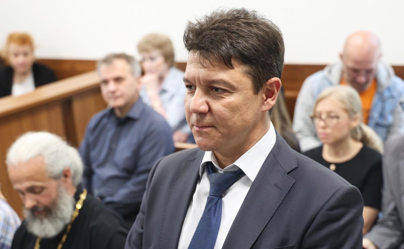 Пилоту сгоревшего в Шереметьево SSJ дали шесть лет колонии-поселения