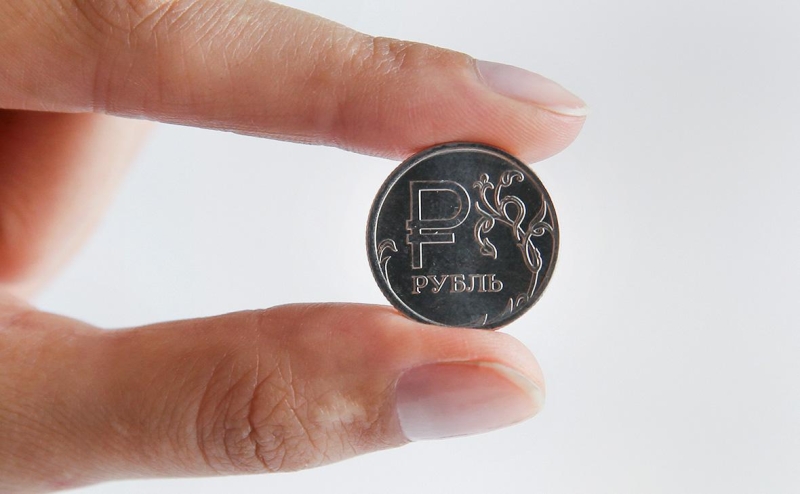 Платежный баланс России впервые почти за три года ушел в минус