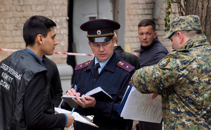 Под Волгоградом мужчина открыл стрельбу из пневматики по подросткам