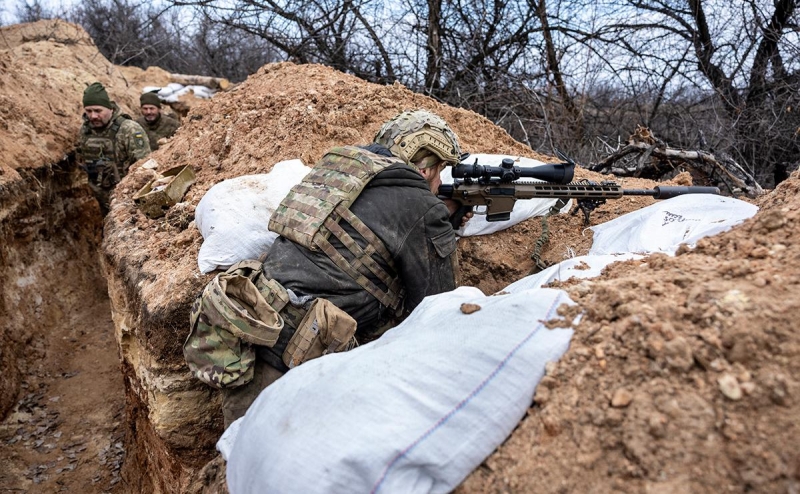 Подоляк призвал не сравнивать контрнаступление ВСУ с битвой за