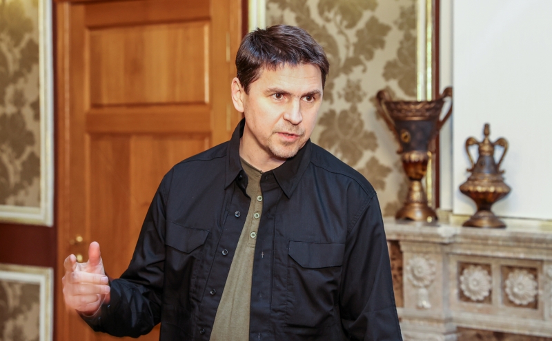 Подоляк заявил о желании Киева получить около 300 ракетных комплексов