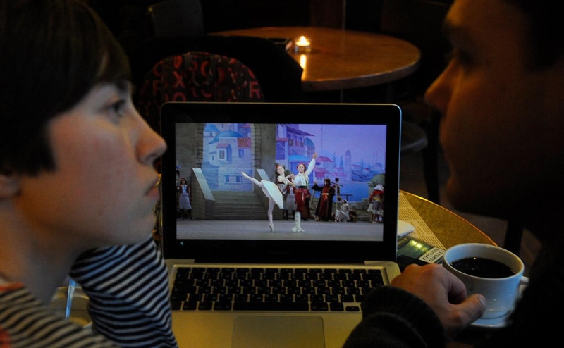 Подростки посчитали Instagram и Netflix &laquo;устаревшими для России&raquo;