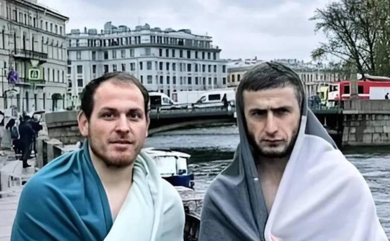 Появились кадры из салона утонувшего в Петербурге автобуса перед