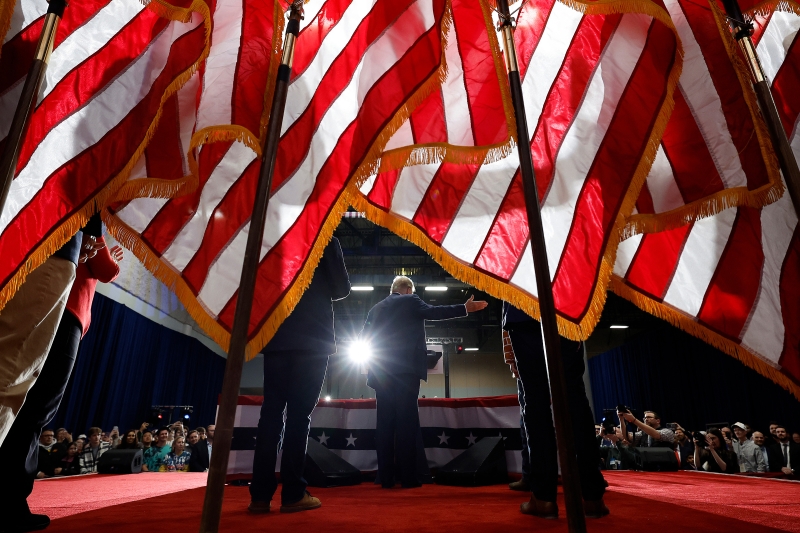 Покушение, рэп Обамы и спорная помощь Бейонсе. Яркие моменты гонки в