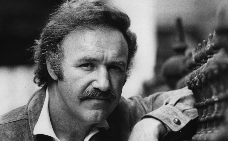 Полиция сочла смерть Джина Хэкмена и его жены подозрительной