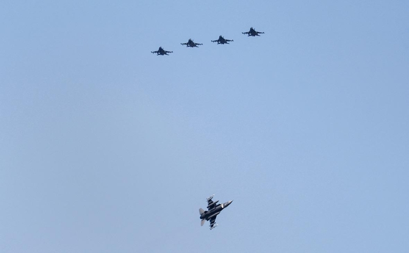 Politico назвало страну для обучения украинских пилотов управлению