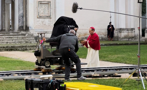 Politico рассказало об элитном клубе сына Трампа для сверхбогатых