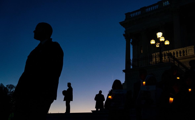 Politico сообщила о риске вербовки уволенных Маском чиновников