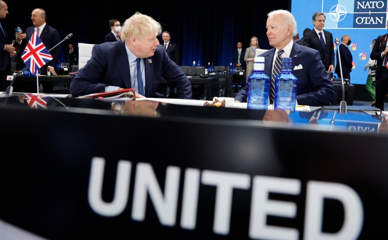 Politico сообщило об опасениях на Западе из-за &laquo;усталости от Украины&raquo;