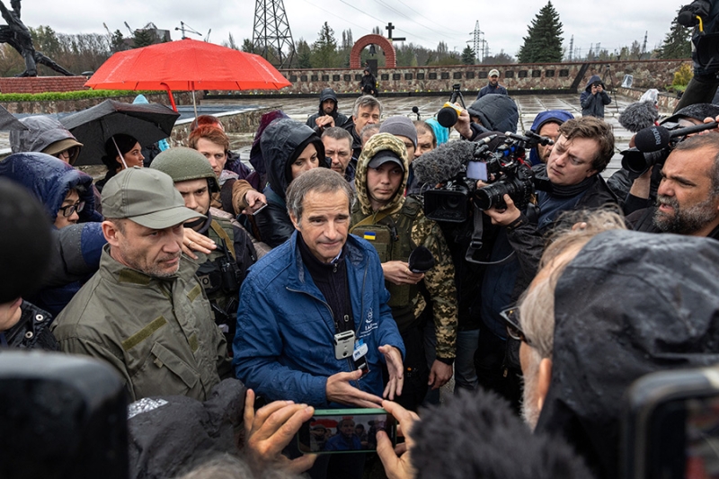 Политики и звезды: кто ездит к Зеленскому в Киев. Фотогалерея