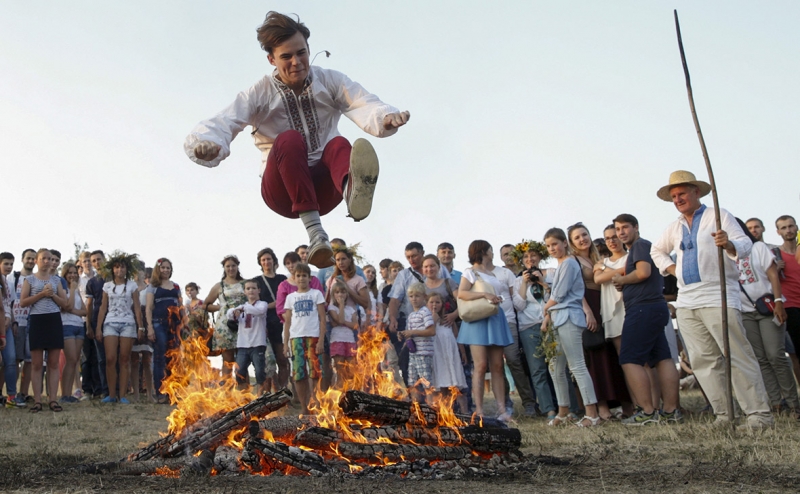 Политологи исключили коррекцию украинского закона о коренных народах