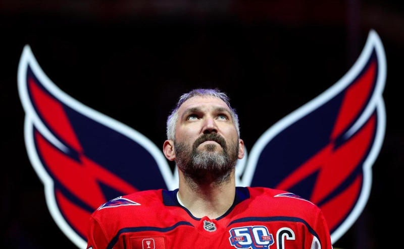 Получил корову, отказал Фэллону. Как Овечкин провел время после