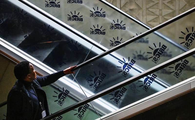 Помощник Путина назвал важной целью создание платежной системы БРИКС