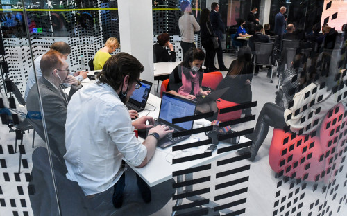 Популярный американский брокер прекратил работу с российскими партнера