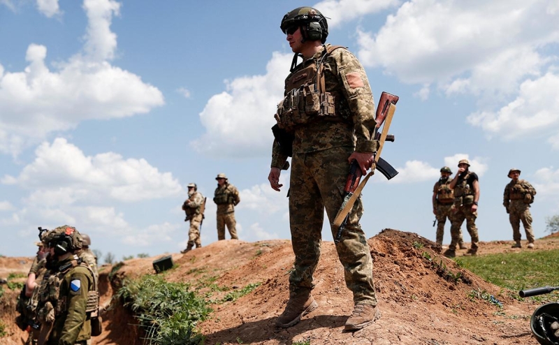 Порошенко назвал три сценария завершения конфликта на Украине