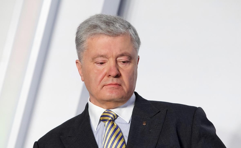 Порошенко заявил, что защищал Киев, когда власть покинула город в