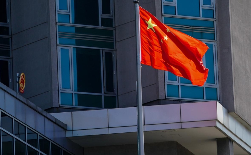 Посла КНР в Париже попросили объявить персоной нон грата за слова о