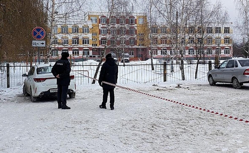 После стрельбы в брянской гимназии возбудили дело о халатности