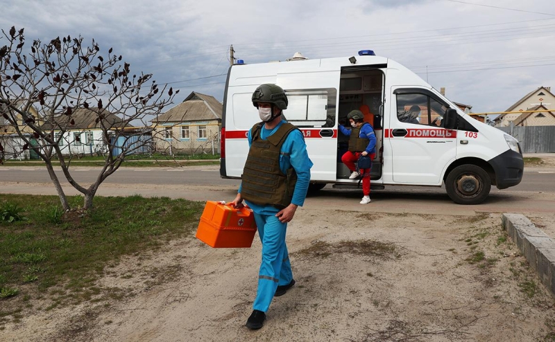 После удара ВСУ в Херсонской области рухнула часть пятиэтажки