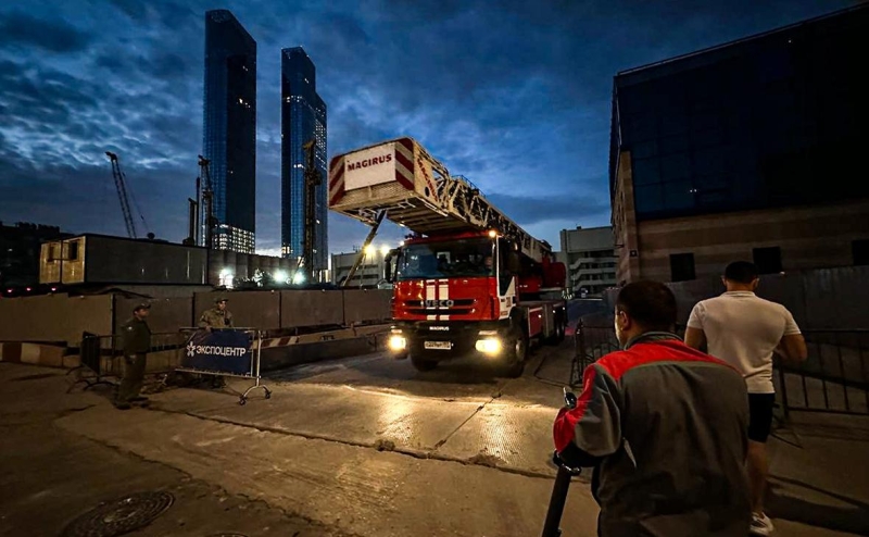 Последствия падения дрона в центре Москвы. Видео