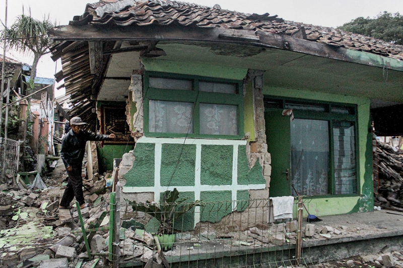 Последствия землетрясения в Индонезии. Фотогалерея