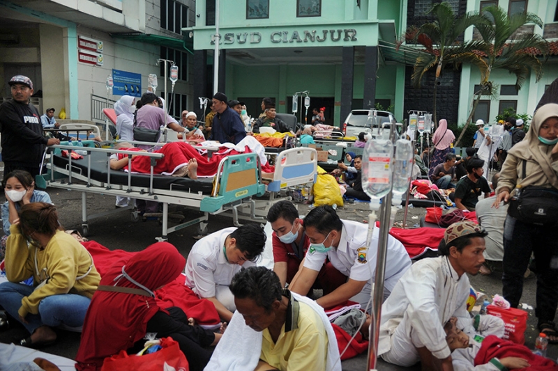 Последствия землетрясения в Индонезии. Фотогалерея