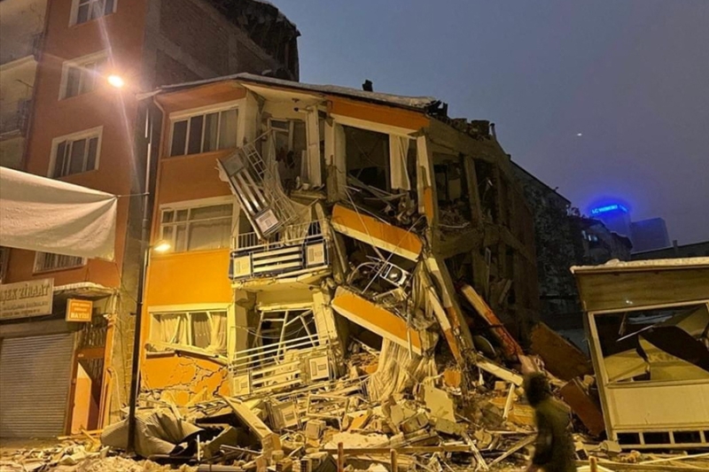 Последствия землетрясения в Турции и Сирии. Фотогалерея