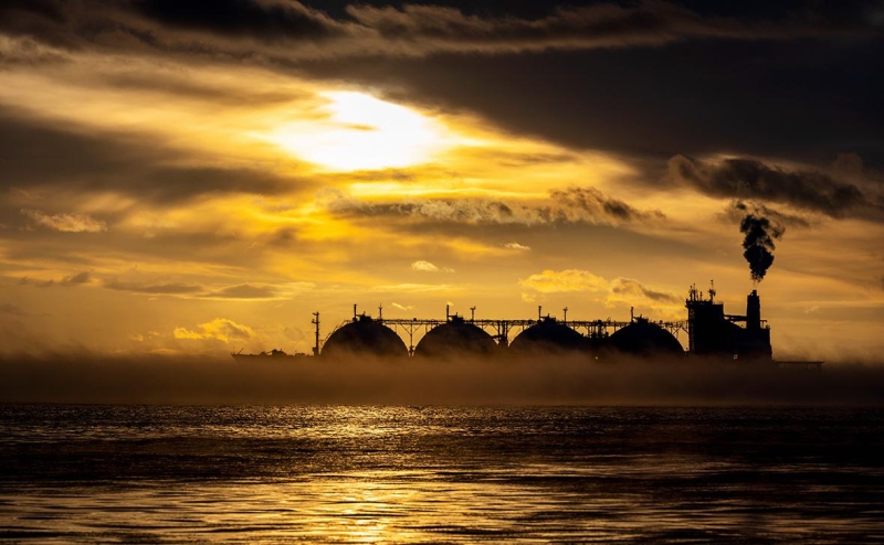 Послы ЕС согласовали план по отказу от нефти и газа из России