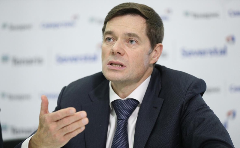 Потанин сравнил выдачу дешевых кредитов со змеей, пожирающей свой