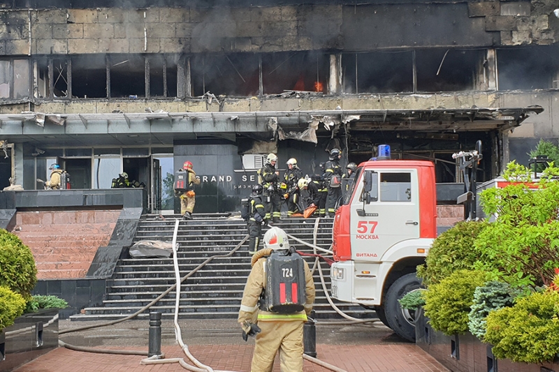 Пожар в Бизнес-центре «Гранд Сетунь Плаза» в Москве. Фоторепортаж