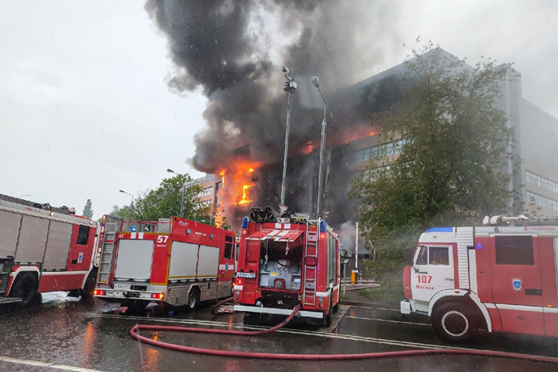 Пожар в Бизнес-центре «Гранд Сетунь Плаза» в Москве. Фоторепортаж