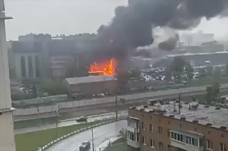 Пожар в Бизнес-центре «Гранд Сетунь Плаза» в Москве. Фоторепортаж