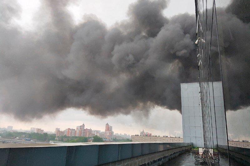 Пожар в Бизнес-центре «Гранд Сетунь Плаза» в Москве. Фоторепортаж