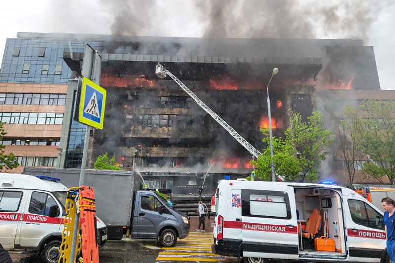 Пожар в Бизнес-центре «Гранд Сетунь Плаза» в Москве. Фоторепортаж