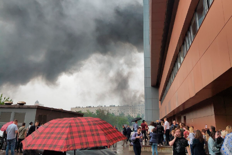 Пожар в Бизнес-центре «Гранд Сетунь Плаза» в Москве. Фоторепортаж