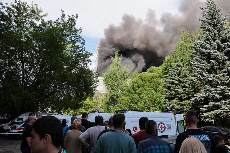 Пожар в многоэтажном здании во Фрязино. Фоторепортаж