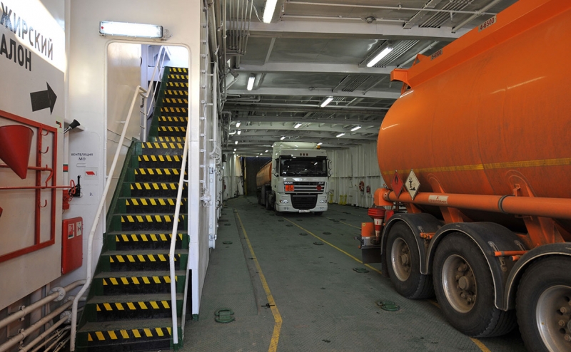 Правительство поручило увеличить объем продаж бензина на бирже на 1%