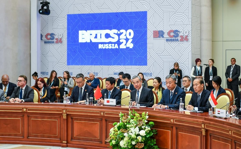 Предложенная Россией система расчетов сэкономит БРИКС до $30 млрд в