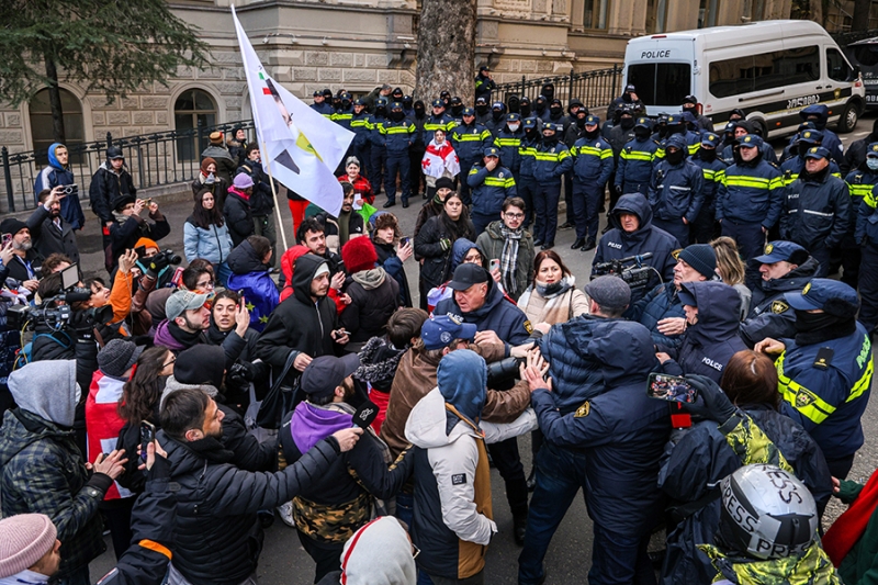 Премьер Грузии объяснил проблемы страны отказом открыть второй фронт