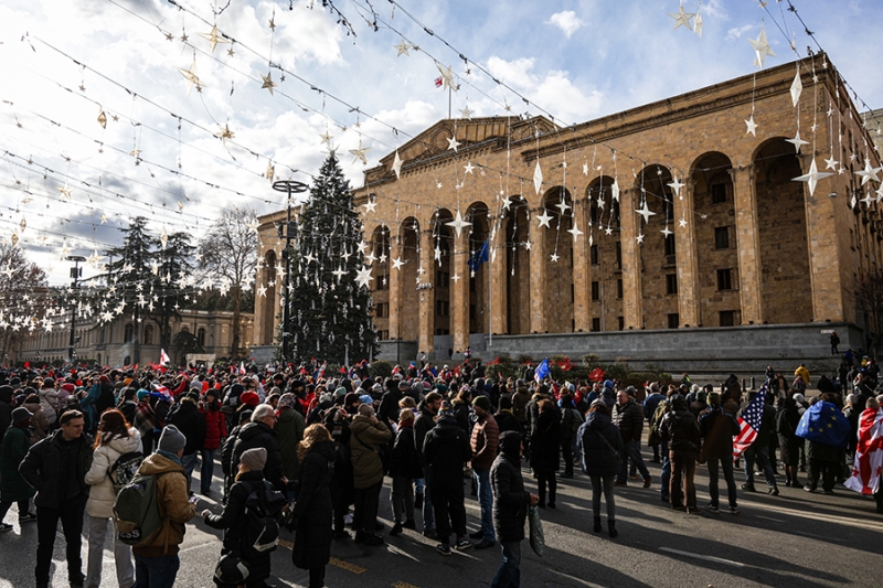 Премьер Грузии объяснил проблемы страны отказом открыть второй фронт
