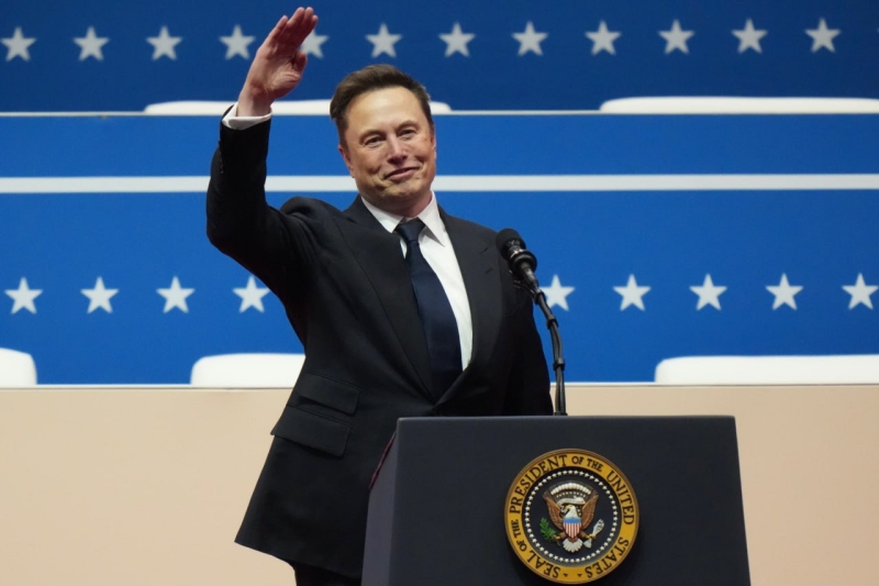 Премьер Польши заявил об инциденте близ порта в Балтийском море